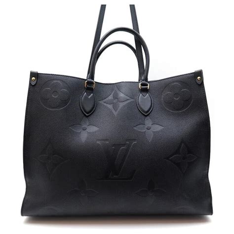 borsa louis vuitton nera con logo|Louis Vuitton Pre.